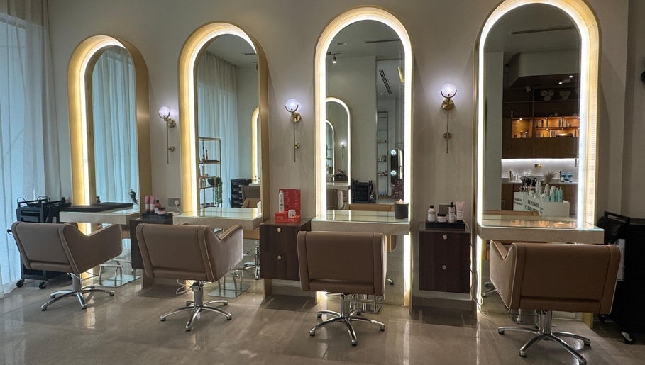 Abreez Beauty Salon image 1