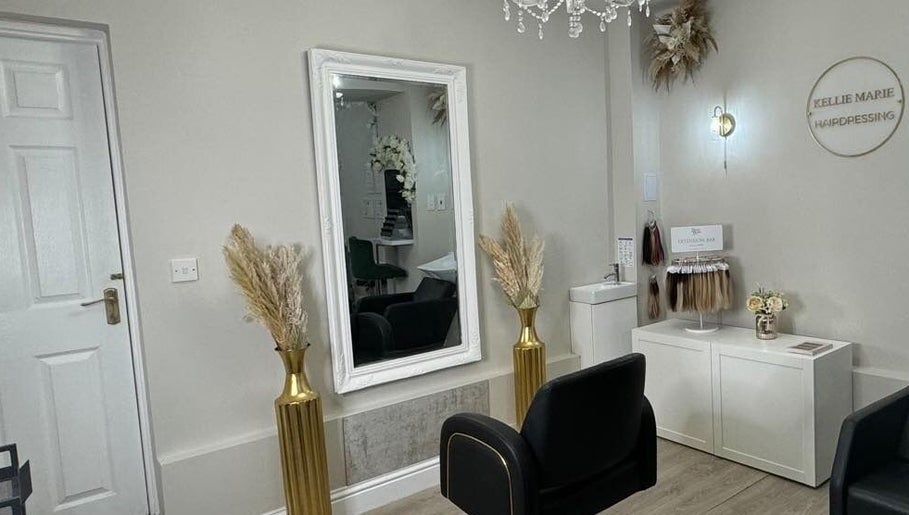 Εικόνα Kellie Marie Hairdressing 1