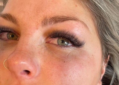 Stunning eyelash extensions at Erin’s Lashes - Beauty Evolution, Somerville, Victoria, AU.