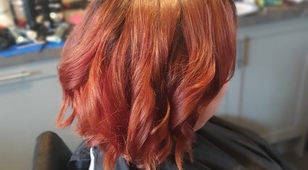 Vibrant auburn hair styling by Natasha Quinton Mobile Hairdresser in Edenbridge, England, GB.