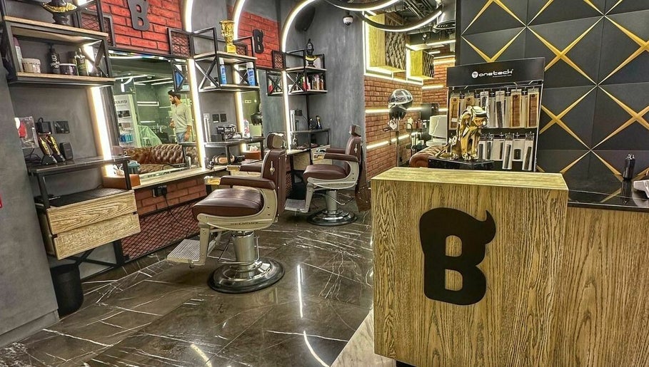 Bekky Barber - Dubai Hills Mall 1paveikslėlis