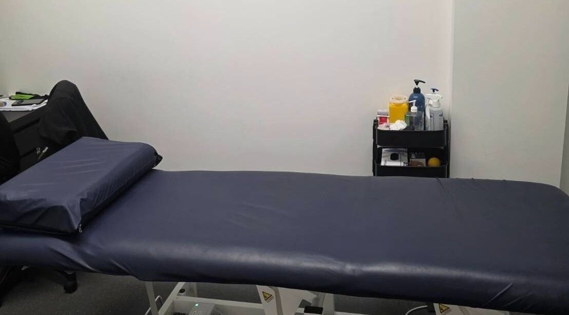 Relaxing massage room at Thai Fusion Remedial Massage, Southport, Queensland, AU with a comfortable treatment table.