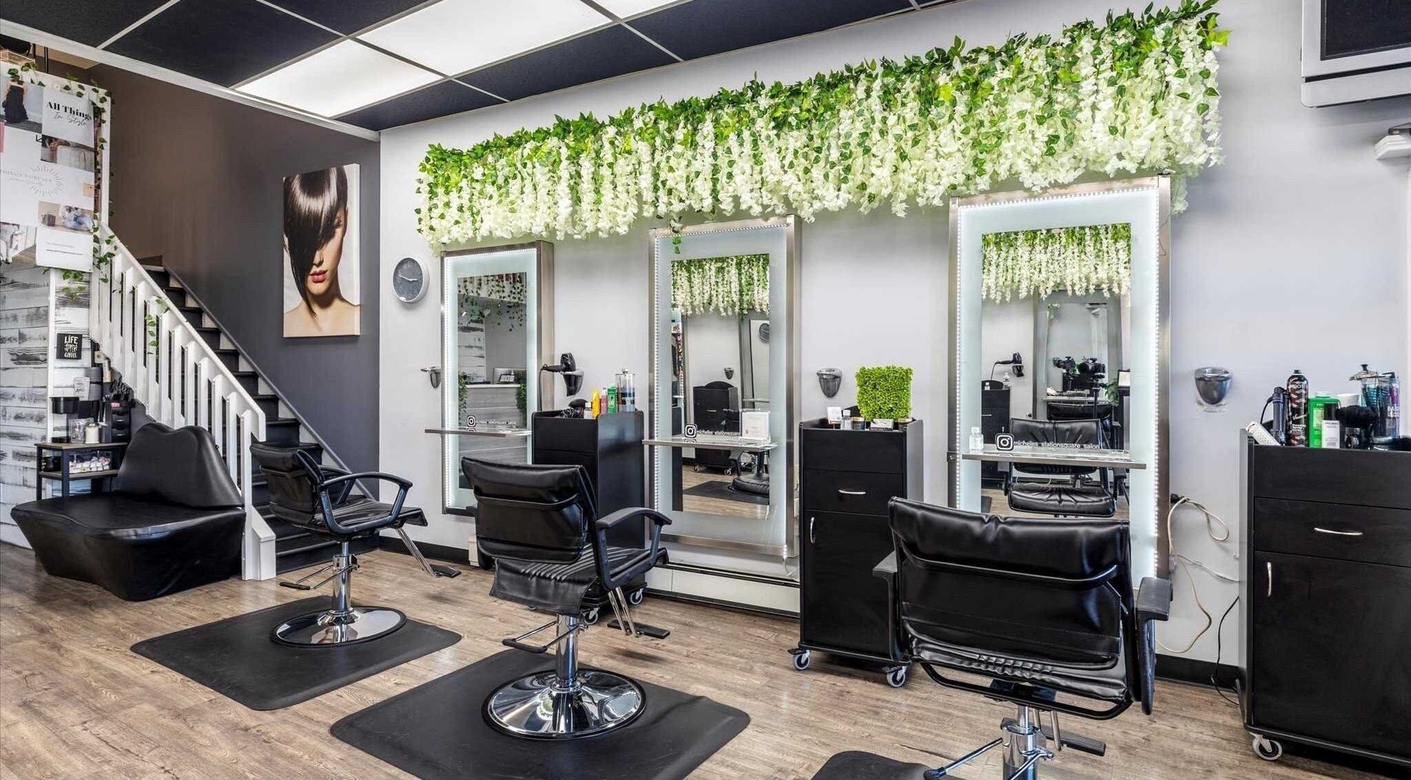 Modern styling chairs and mirrors at Michele’s Station Square Hair Salon, Rutherford, New Jersey, US.