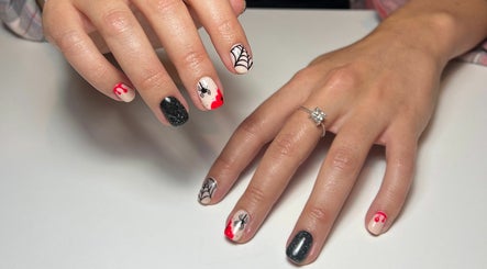 Nails By Loz image 2