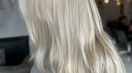 Paola Lapertosa Hair, bilde 3