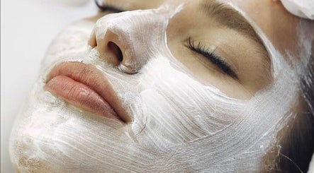 Tratamiento facial en Laura Sandoval Studio, Tecate, Baja California, MX.