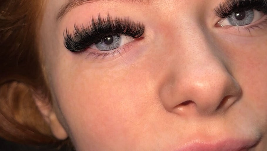 Belfast Brows And Lash Extensions image 1