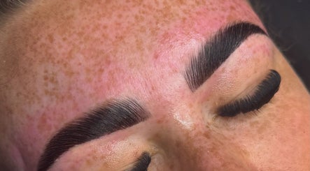 Belfast Brows And Lash Extensions – kuva 2