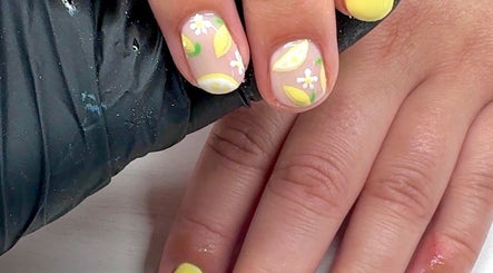 Vibrant citrus nail art at Afterglow Beauty, Cambridge, England, GB.
