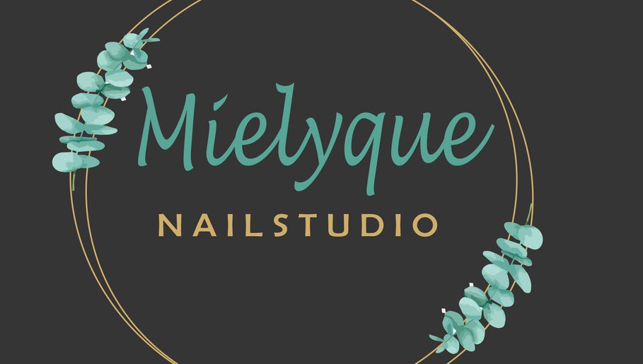 Mielyque Nails image 1