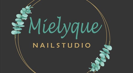 Mielyque Nails