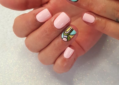 Stylish pink and artistic nail design at Mielyque Nails, Stellenbosch, Western Cape, ZA.