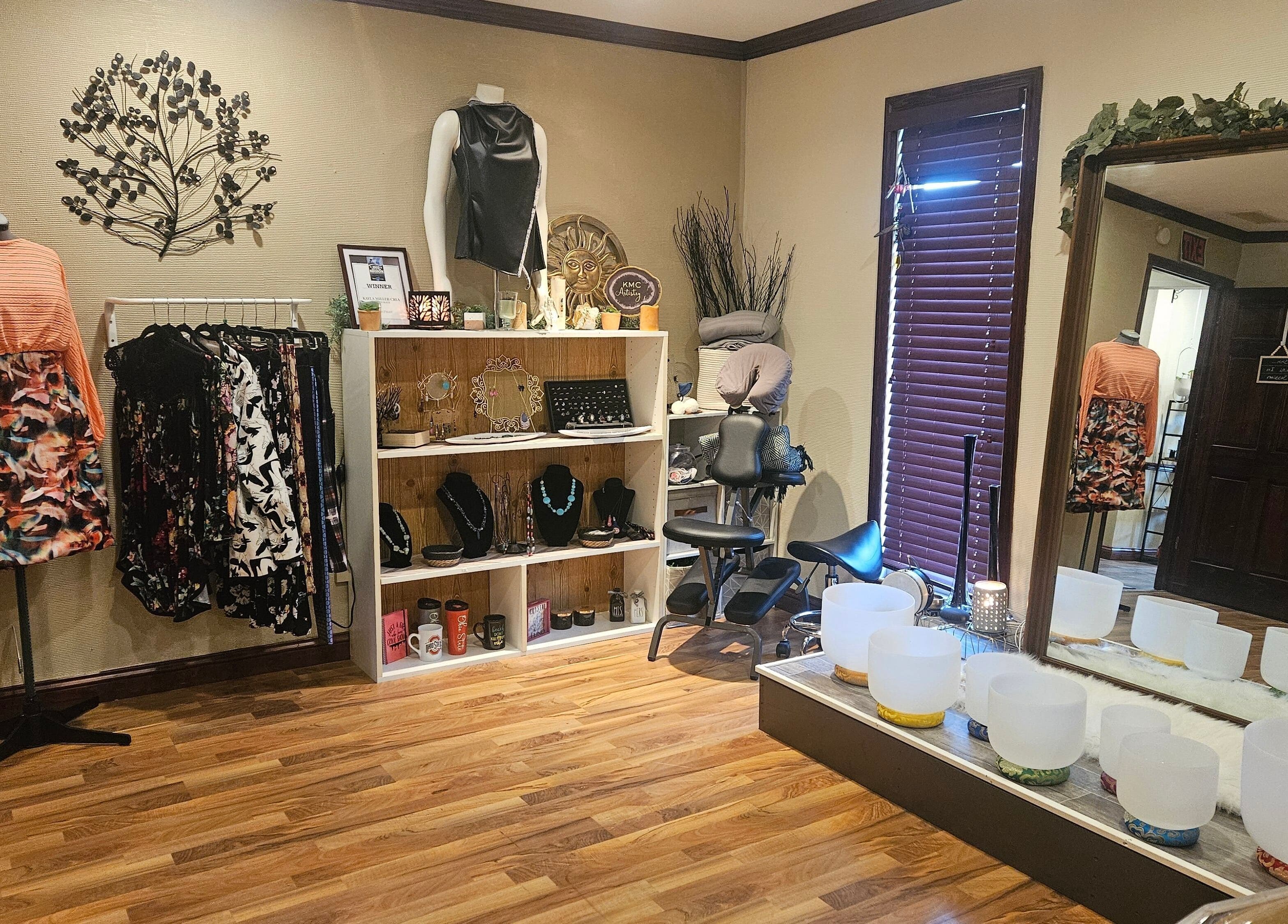 Simply Suite in Lima, Ohio offers chic wellness space featuring fashion, jewelry, and relaxing seating areas.