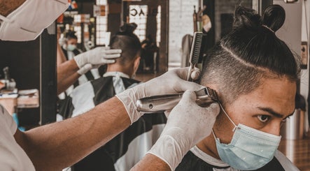 Black Barber Shop, bild 3