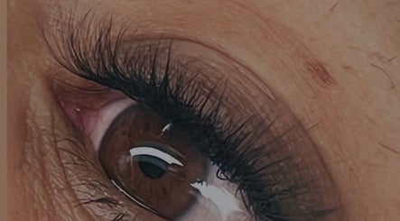 รูป Lashed Houzz x Vee 3