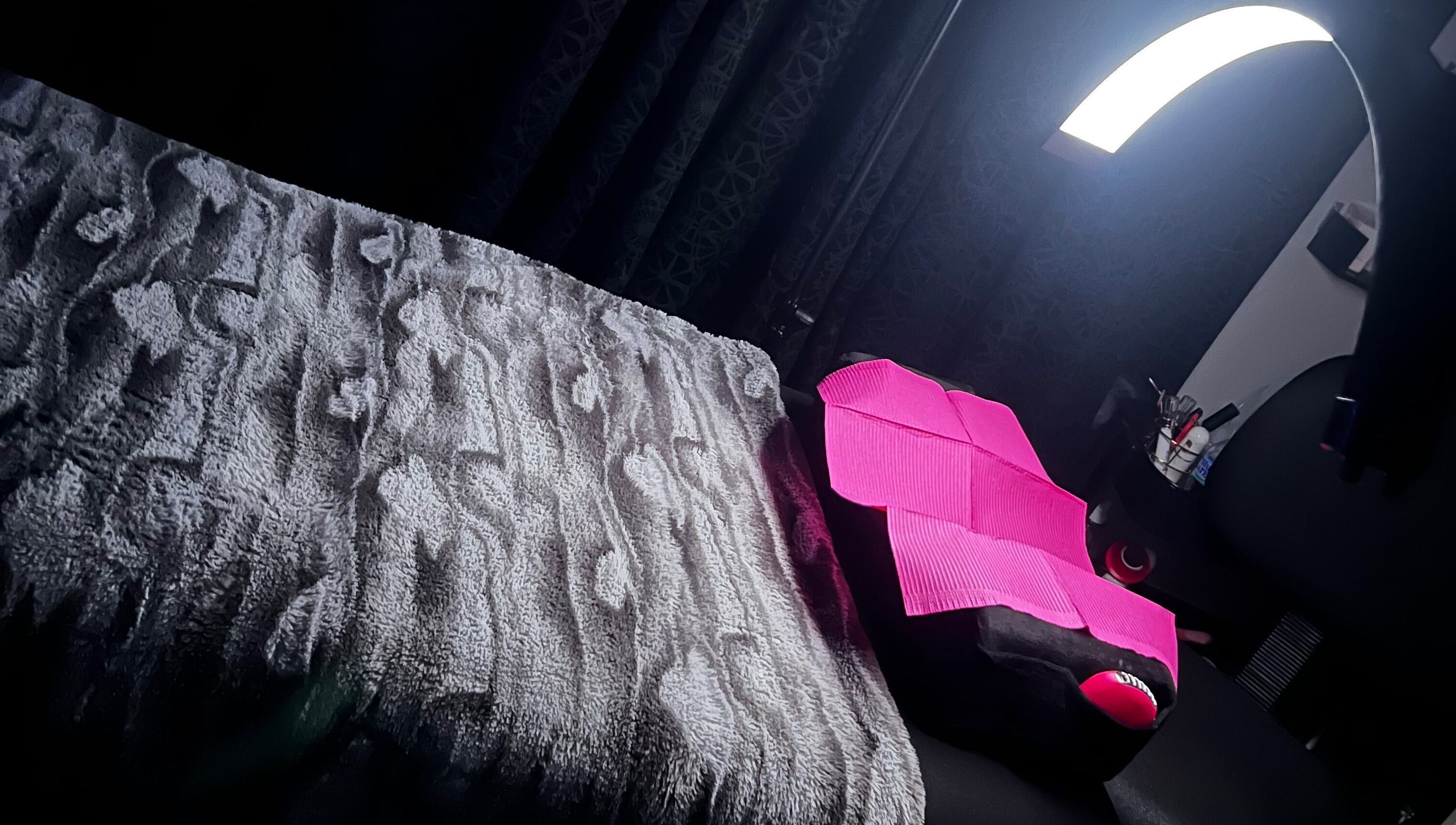 Relaxing treatment bed at Lashed Houzz x Vee, Port of Spain, Port of Spain Corporation, TT, featuring soft textures.