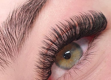 Close-up of expertly crafted eyelash extensions at Enigma Prestige Beauty, Newbury, England, GB.