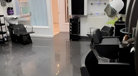 MAUVÉNNA hair salon – obraz 2