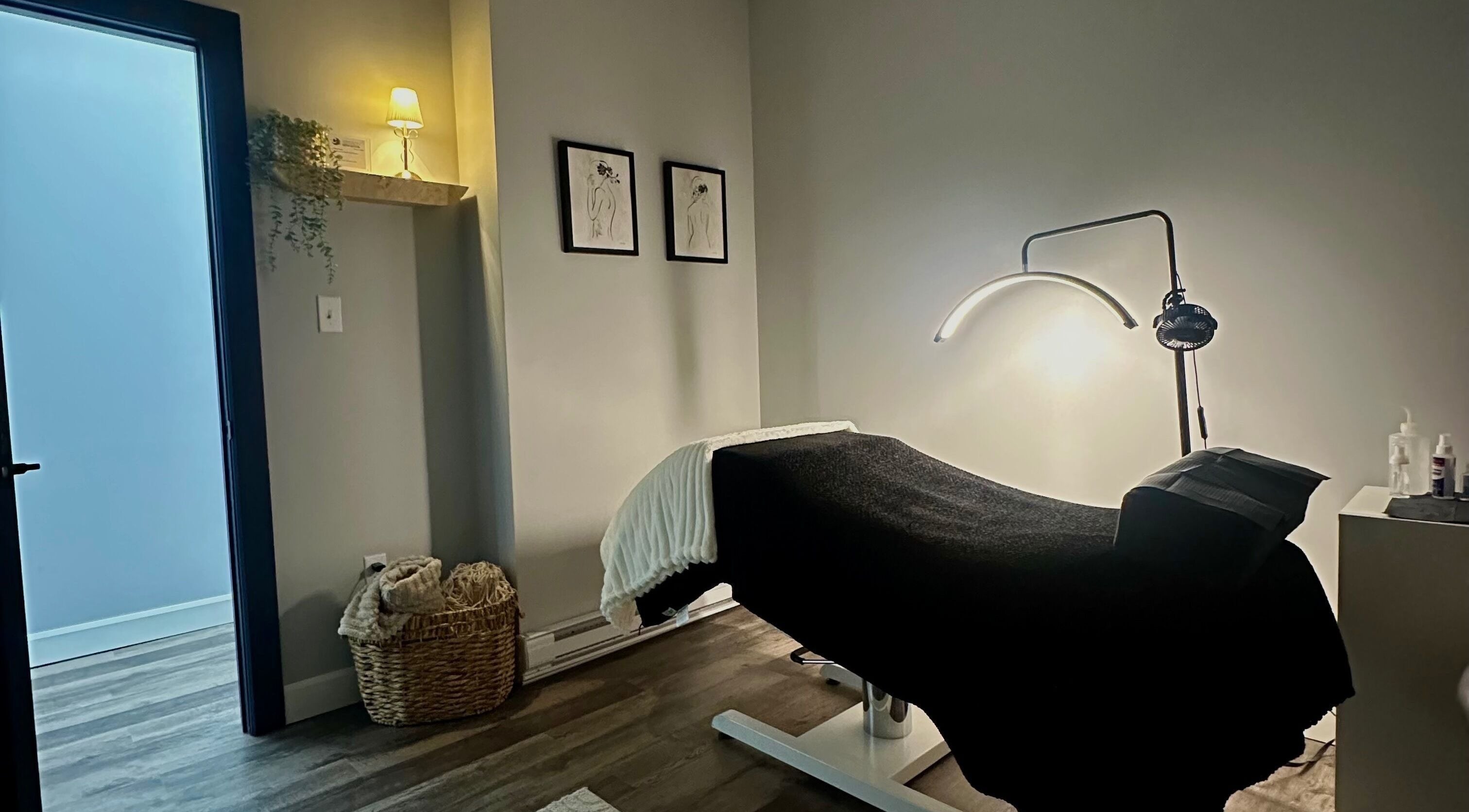Calming lash room at LashedWithHailey, North Sydney, Nova Scotia, CA, featuring a cozy treatment bed.