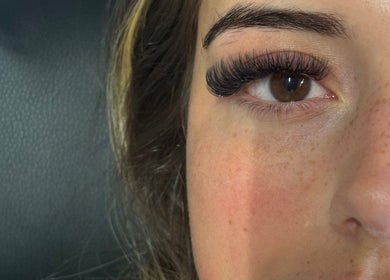 Close-up of eyelash extensions at Ivy Beauty Lounge @ Cloud Nine, Chesterfield, England, GB.
