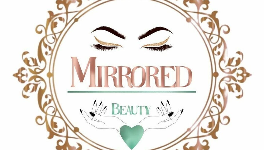 Mirrored Beauty 1paveikslėlis