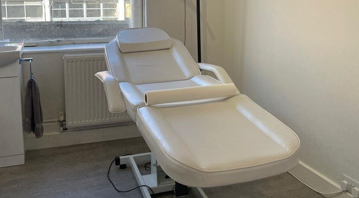 Luxurious spa lounger at Danugur Clapham-Stockwell, London, England, GB, for ultimate relaxation and wellness.