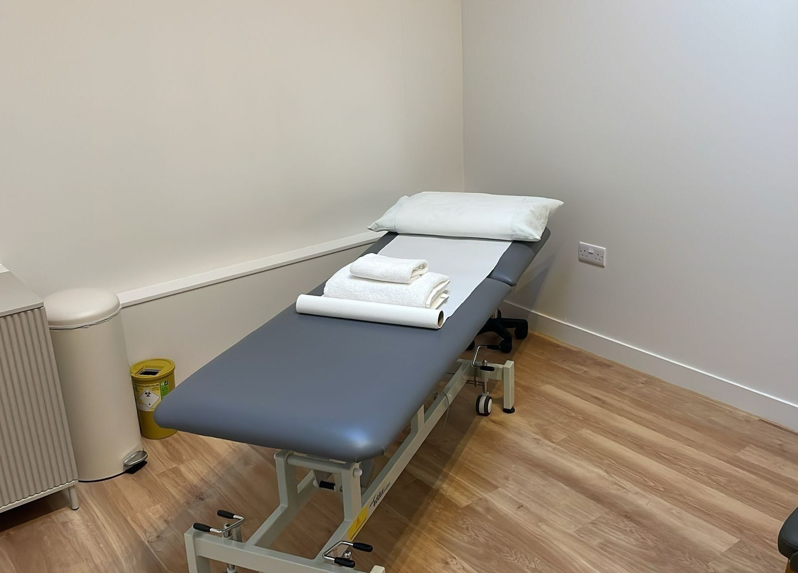 Serene treatment bed at Danugur Belgravia -Victoria, London, England, GB for ultimate relaxation and wellness.