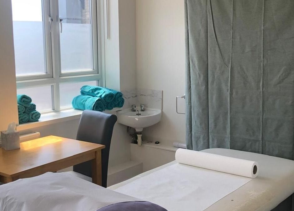 Cozy treatment room with massage table at Maen (Men) London Clapham, London, England, GB.