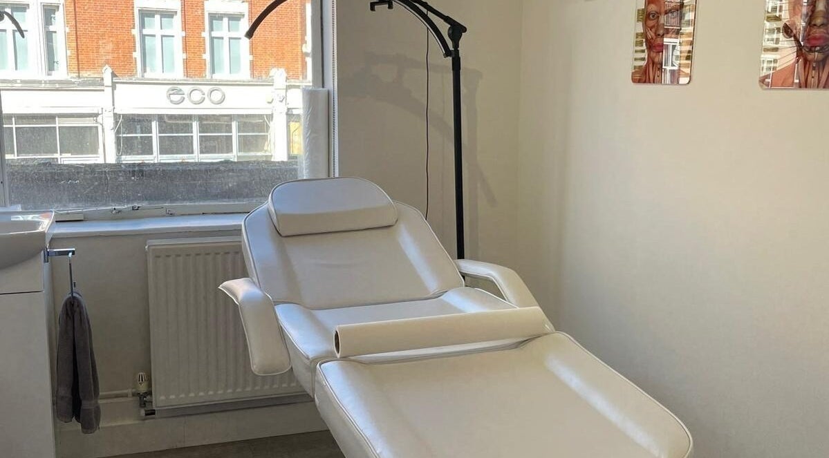 A luxurious treatment chair at Maen (Men) London Clapham in London, England, GB, inviting relaxation.