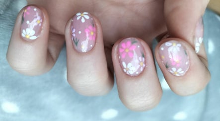 Dees Nails and Beauty صورة 3