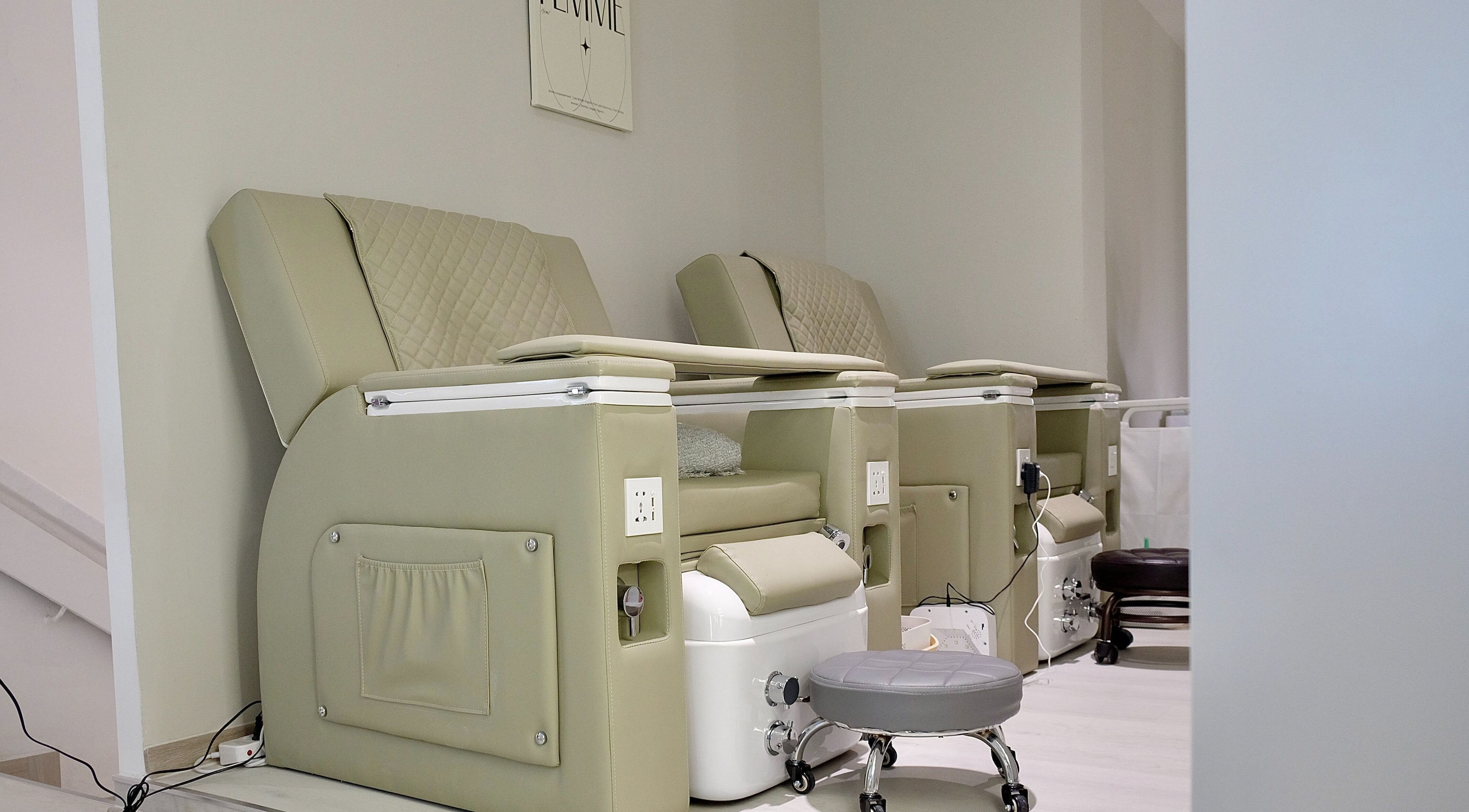 Comfortable pedicure chairs at @fiftyfreed.sg - Choa Chu Kang, Singapore, Singapore, SG for a relaxing experience.