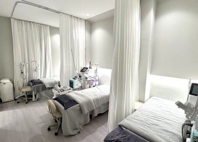 Elegant treatment room at @fiftyfreed.sg - Kovan, Singapore, Singapore, SG. Modern equipment and cozy beds.