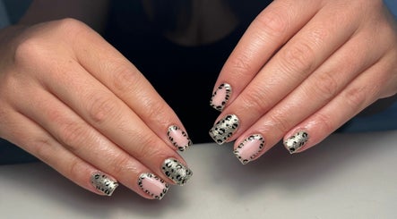 EJW Nails afbeelding 3