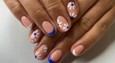 Nails by Brittanysinnema