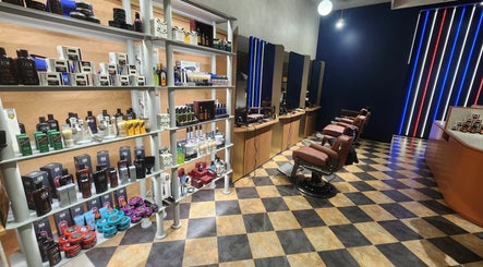 Barber Industries | Belmont imagem 3