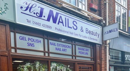Exterior of Perfect Look By Aman, a beauty venue in Hitchin, England, GB, offering nail services.