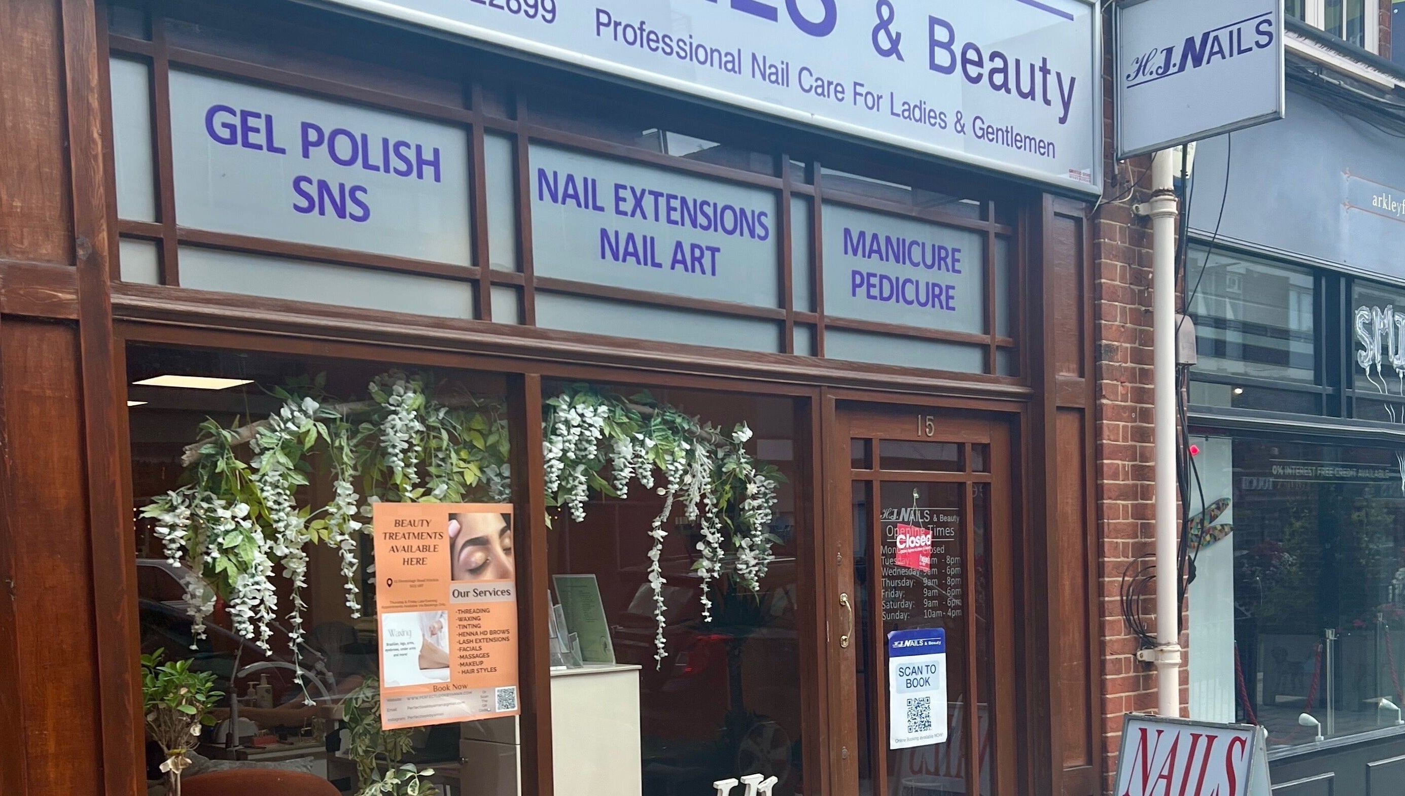 Exterior of Perfect Look By Aman, a beauty salon in Hitchin, England, GB, offering manicures, pedicures, and nail art.
