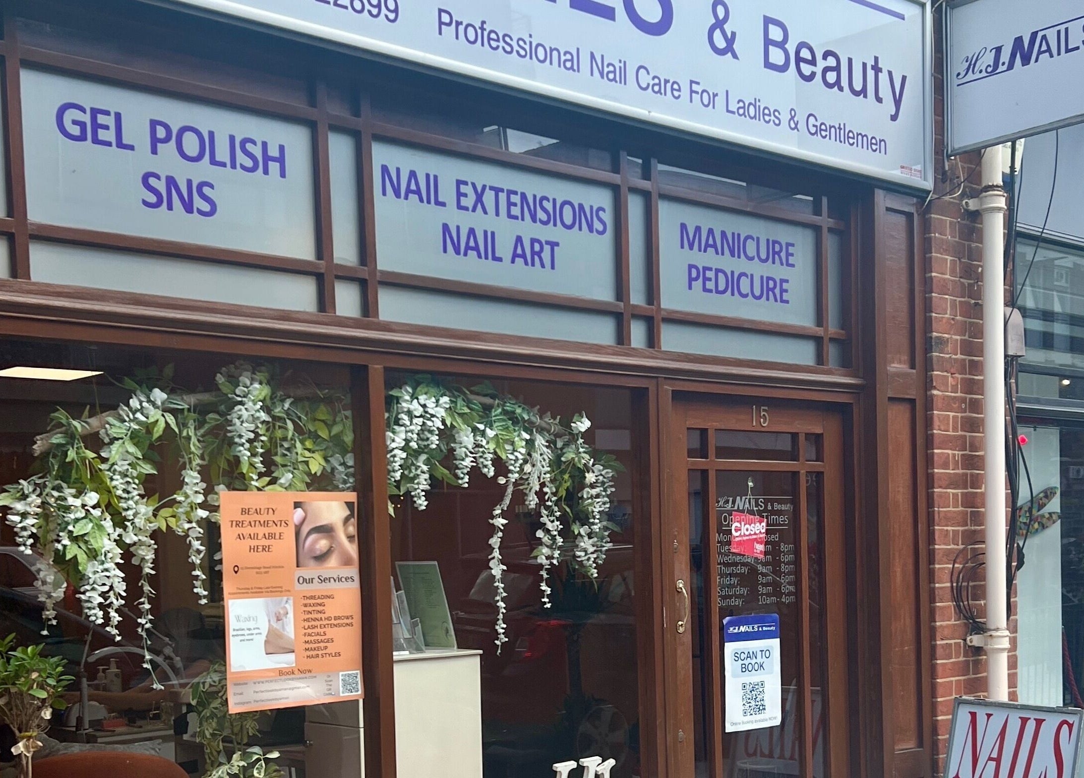 Exterior of Perfect Look By Aman, a beauty salon in Hitchin, England, GB, offering manicures, pedicures, and nail art.