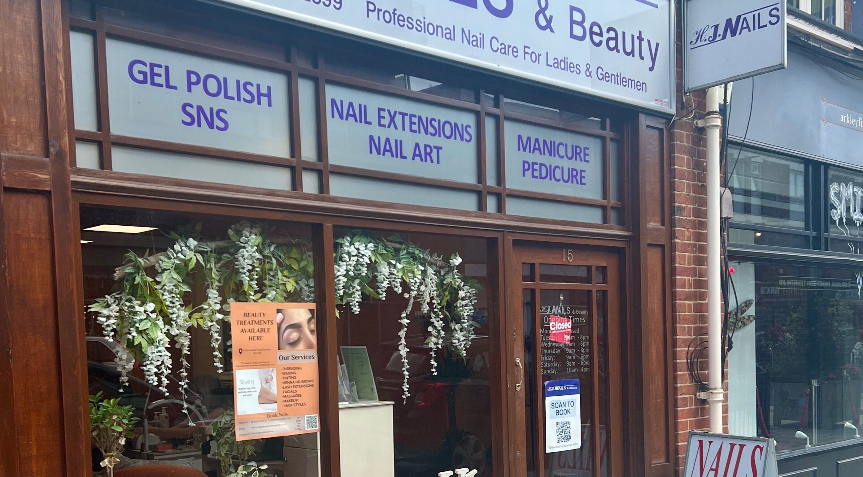 Exterior of Perfect Look By Aman, a beauty salon in Hitchin, England, GB, offering manicures, pedicures, and nail art.