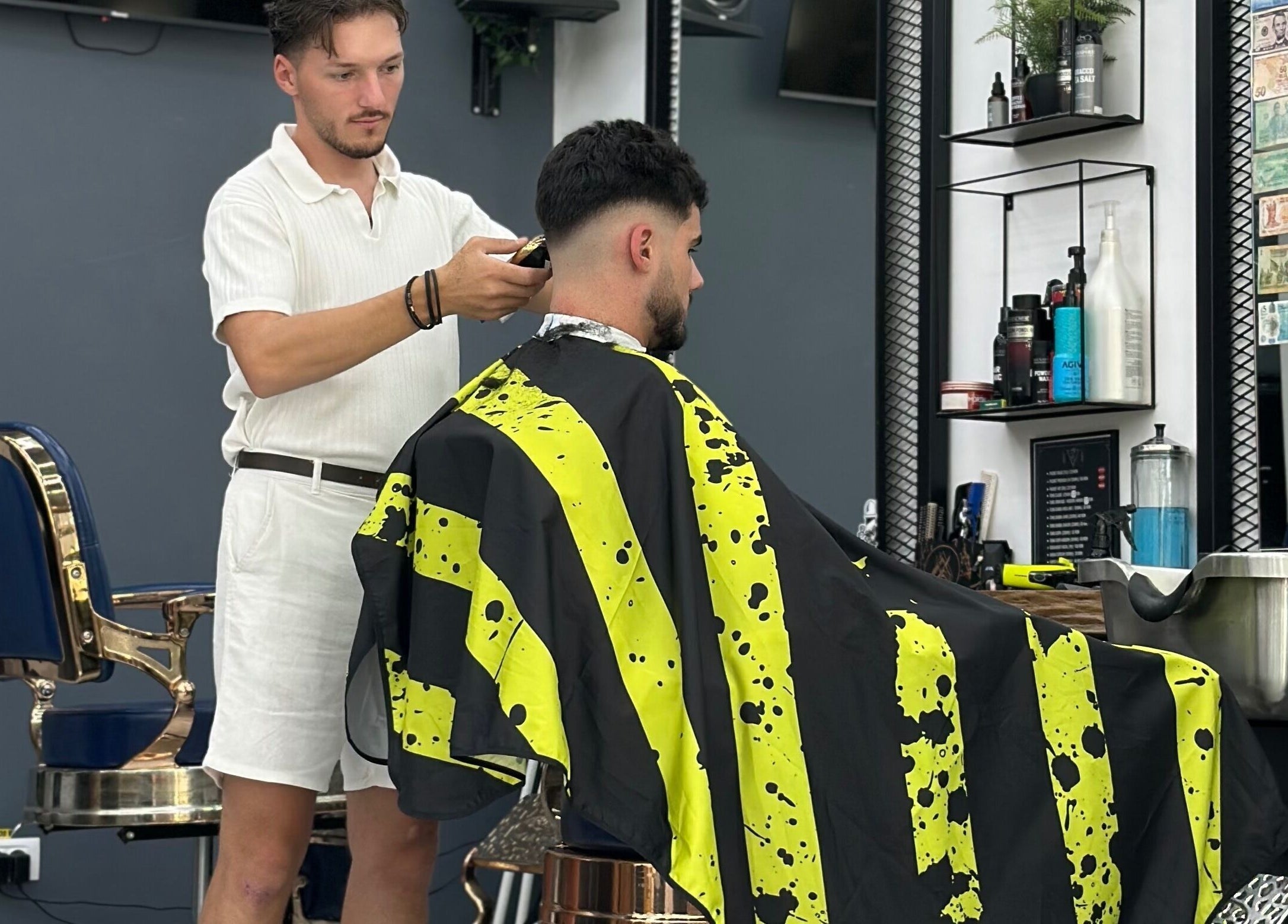 Tuns profesional la Bunker Barbershop & Salon, Iași, Județul Iași, RO.