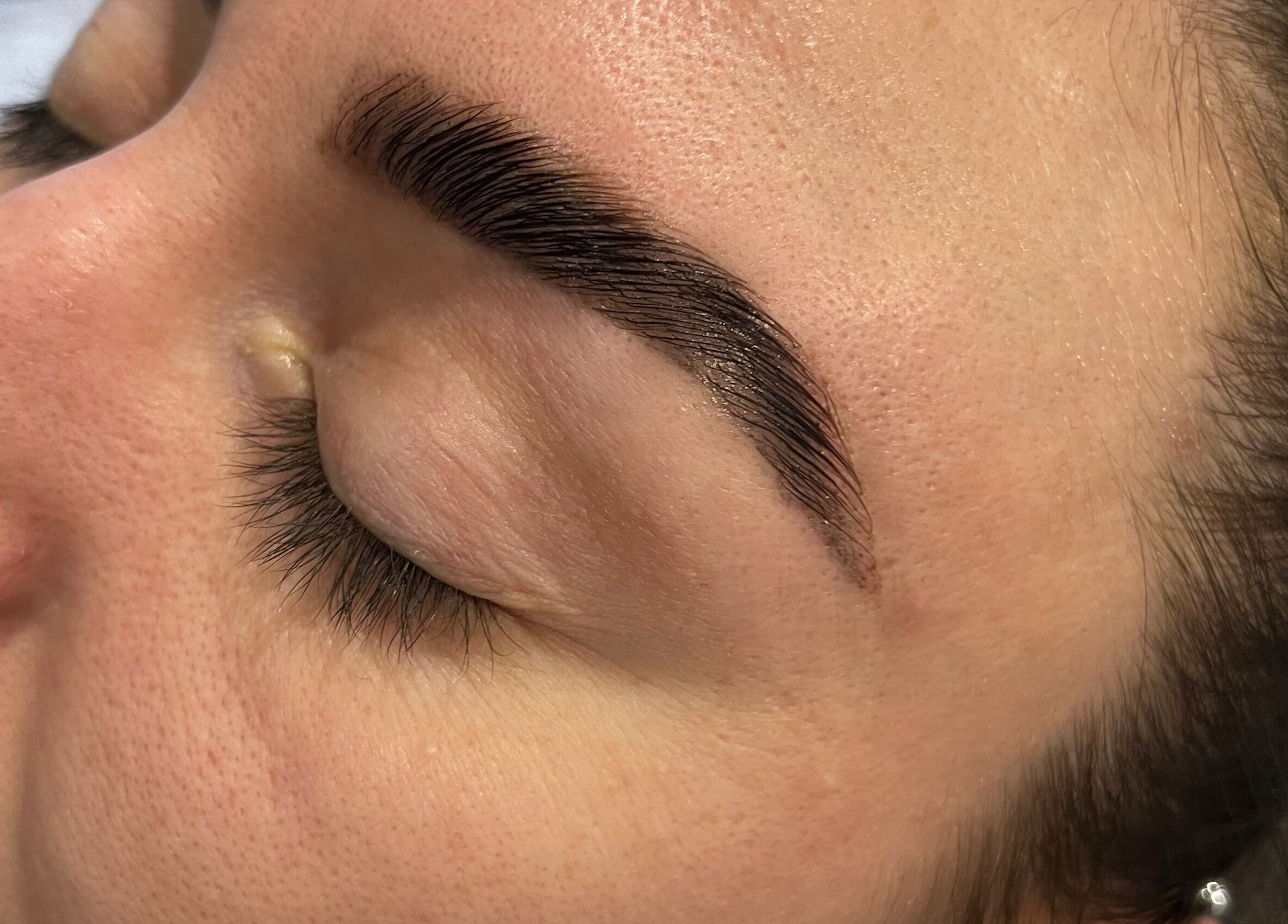 Perfectly groomed eyebrow at Brow Honey, Darlington, England, GB, showcasing expert beauty care.