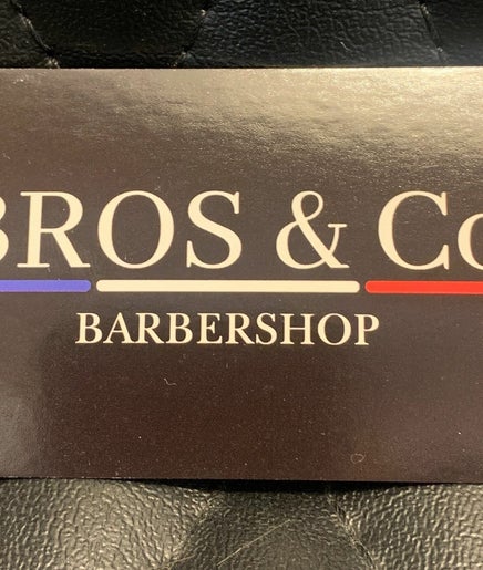 Bros & Co. Barbers изображение 2