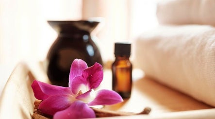 Karen Manning Holistic Therapist image 2