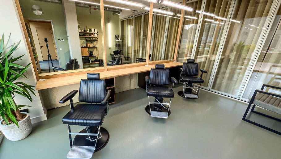 Doq Barbers - Houthavenweg 109图像1