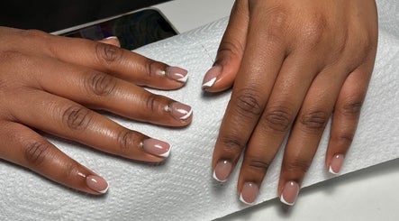 Prim and Polished Nails afbeelding 2