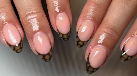 Livs Luxe Nails afbeelding 2