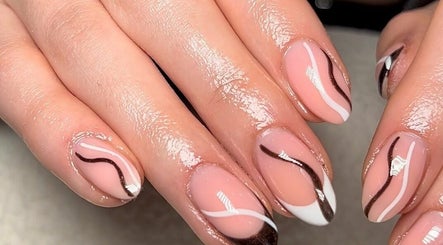 Livs Luxe Nails image 3