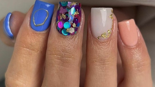 Adialexa Nails