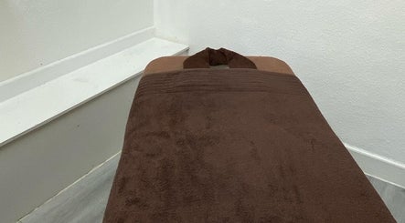 Ease Thai Massage image 2