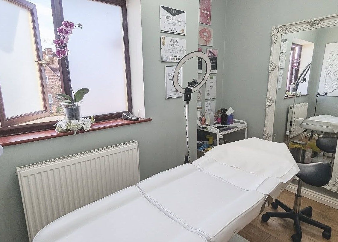 Elegant treatment room at Semi Permanent Makeup by Jerusha Smit, Warwick, England, GB.